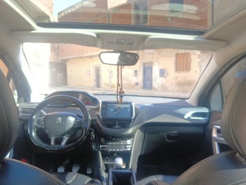 Peugeot 208 2015 GT Line