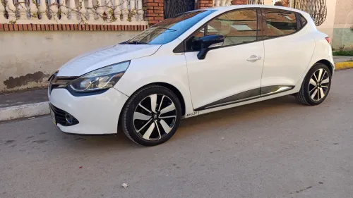 Renault Clio 4 2014 Seventeen