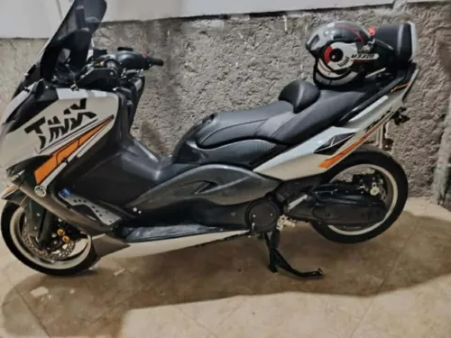 Yamaha T-Max 2012