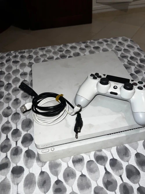 Play 4 slim