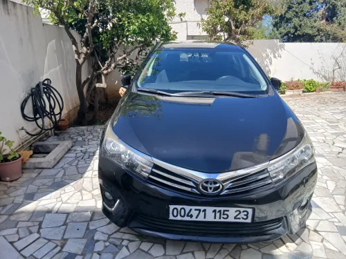 Toyota Corolla 2015 Noir premium
