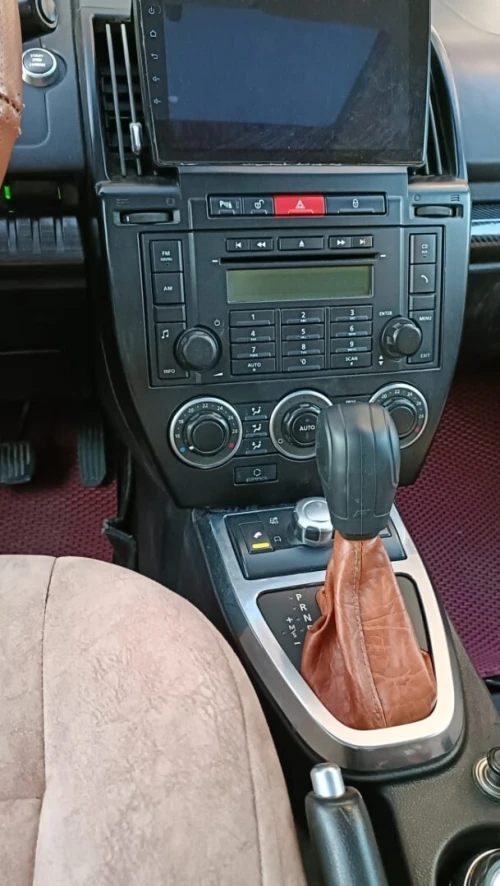 Land Rover Land Rover  2011 Premium 