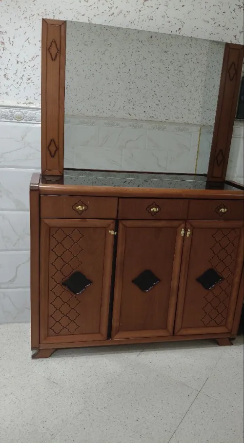 خزانة أحذية من خشب الزان مع مرآة