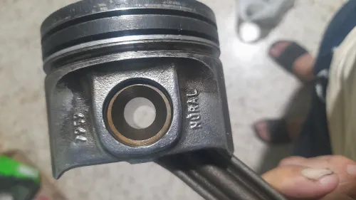 Vilebrequin pistons et bielles polo police SDI d'origine