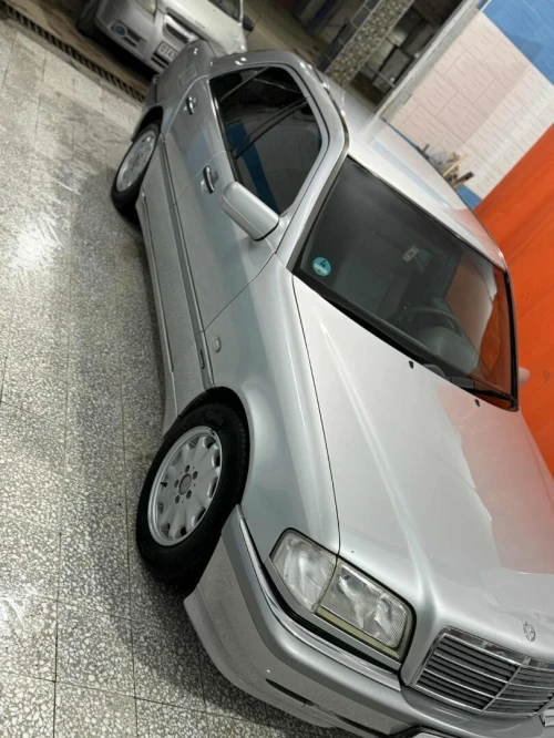 Mercedes Mercedes 2000 