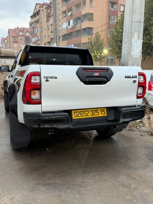 Toyota Hilux 2025 GR