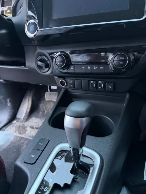 Toyota Hilux 2025 Saoudi