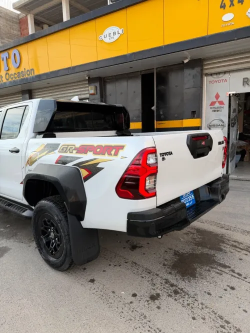 Toyota Hilux 2025 GR