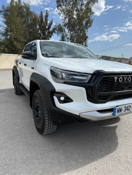 Toyota Hilux 2025 GR