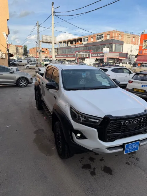 Toyota Hilux 2025 GR