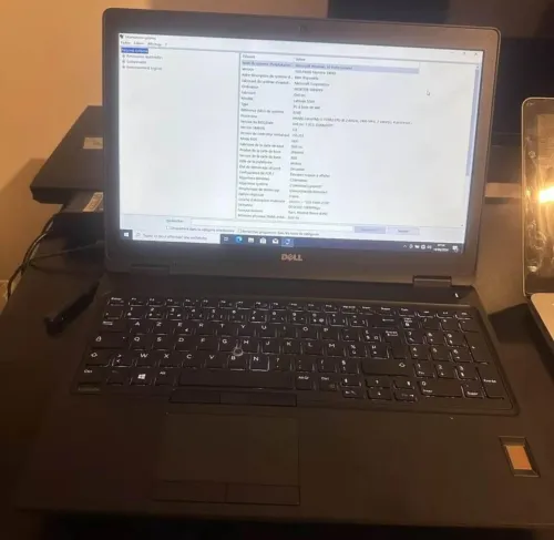 Ordinateur Portable Dell Latitude E5580 i3 7ème Génération, 256 Go SSD, 8 Go Ram, chargeur