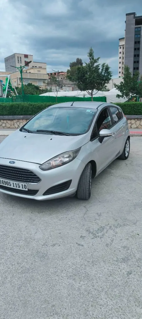 Ford Fiesta 2015 1.6 HDI 92