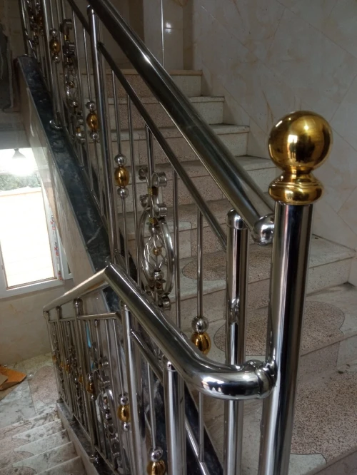 garde corps et rampe escalier inox