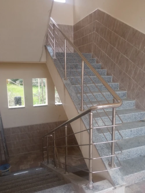 garde corps et rampe escalier inox
