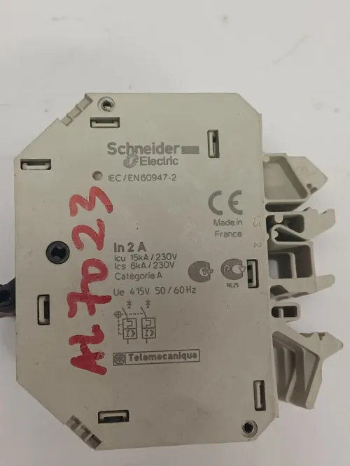 Lot N 5 de pièces de rechange électriques originales  pour bétonnières ALTRAD RB 750H moteur HATZ  