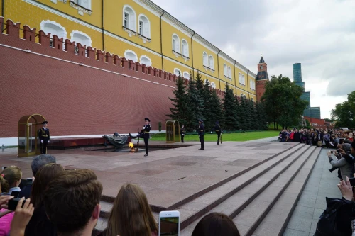 VACANCES DU PRINTEMPS, MOSCOU/ST PETERSBOURG, LE 22 MARS A PARTIR DE 287000 DA!