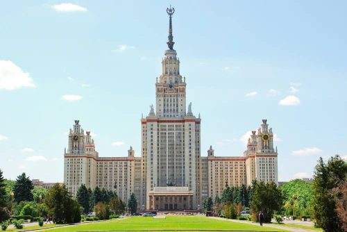 VACANCES DU PRINTEMPS, MOSCOU/ST PETERSBOURG, LE 22 MARS A PARTIR DE 287000 DA!