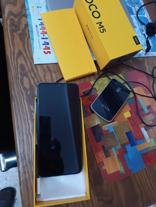 POCO M5 