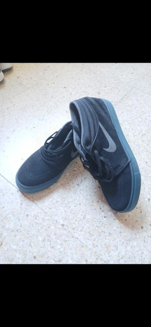 Baskets  Nike caba