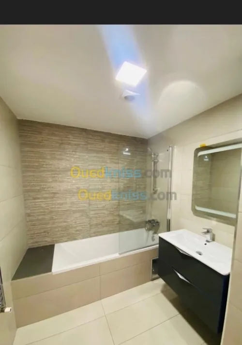 Location Appartement F4 Alger Hydra