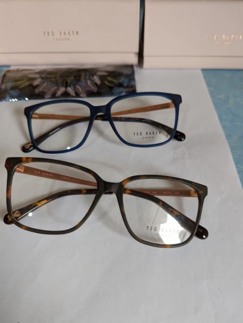 Lunettes de vue originales  pour femme venu d'Espagne 