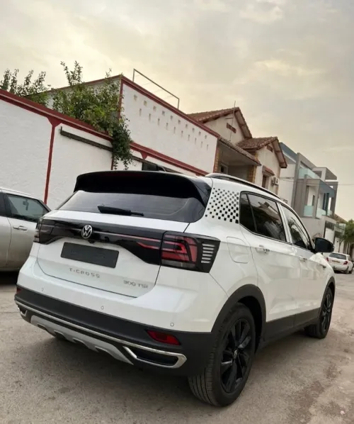 Volkswagen T-Cross 2025 R-line