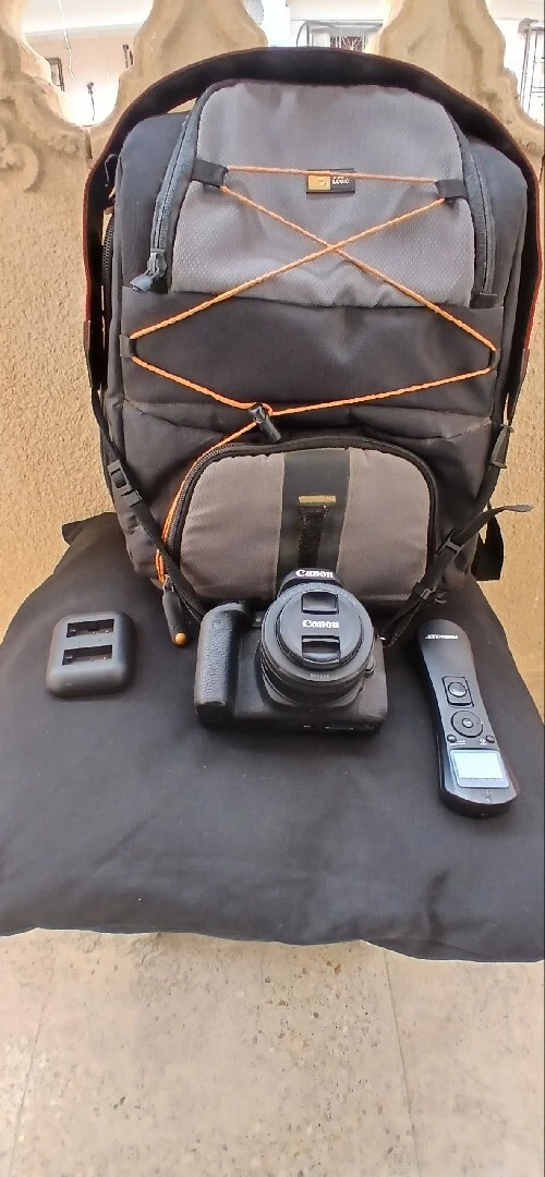 Canon EOS 77D