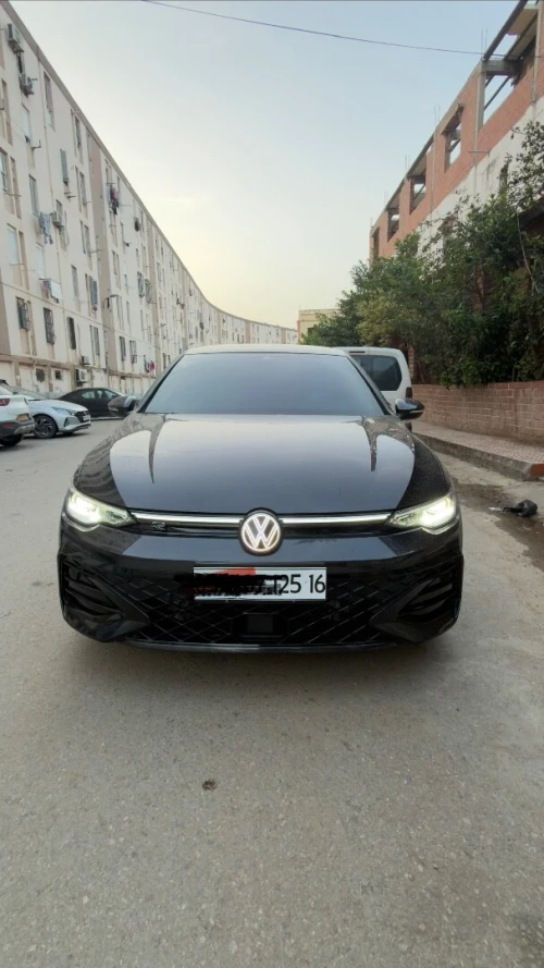Volkswagen Golf 8 2025 R-Line