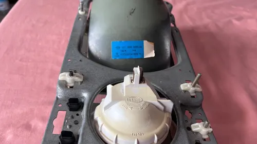 phare avant droit i gouch Hella d'origine pour une Volkswagen jdd jami rakbi