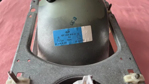 phare avant droit i gouch Hella d'origine pour une Volkswagen jdd jami rakbi