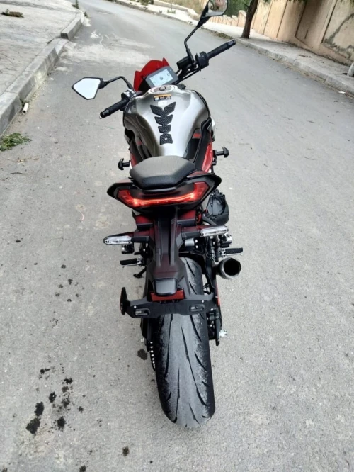 Kawazaki Z900 2025