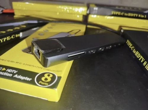 Adaptateur 8 en 1