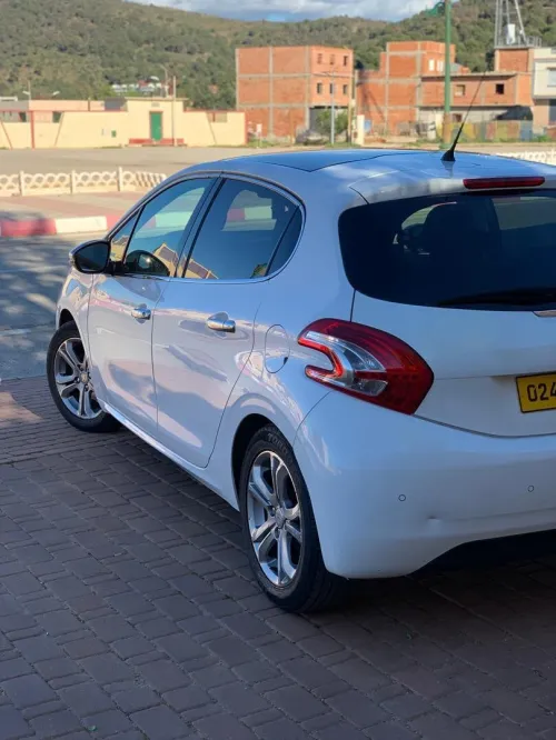 Peugeot 208 2013 Allure