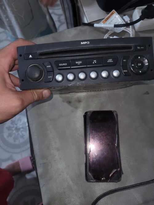 Poste mp3 d origine peugeot Citroën