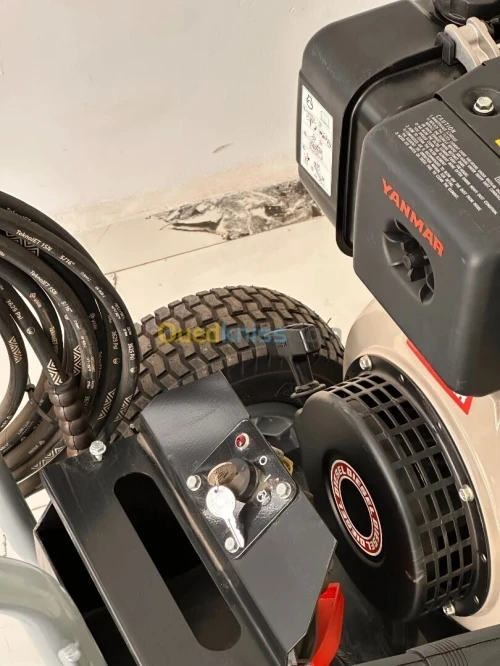 Nettoyeur haute pression professionnel IPC BENZ 200/17 DIESEL