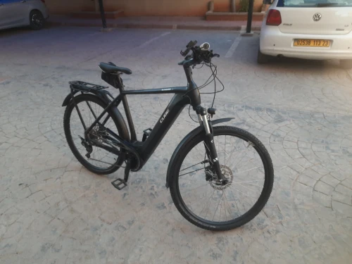 Velo electrice bosh CUBE Kathmandu Hybrid