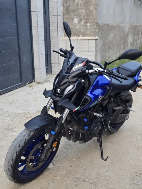 YAMAHA MT 07 2023