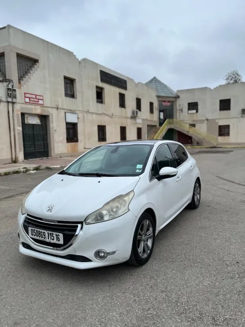 Peugeot 208 2015 Allure