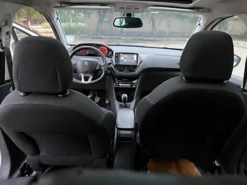 Peugeot 208 2015 Allure