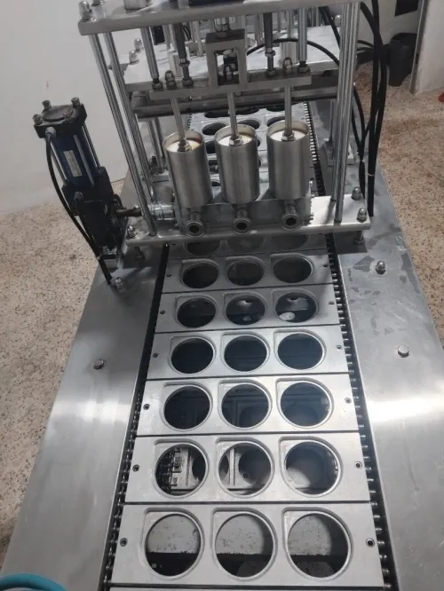 Machine remplisseuse Operculeuse Automatic