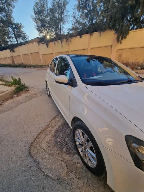 Volkswagen Polo 2015 Carrat