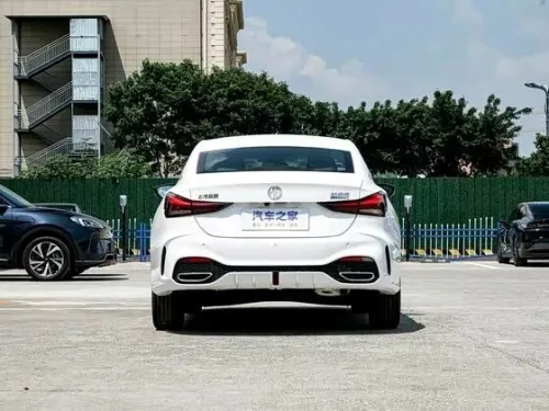 MG MG5 2025 