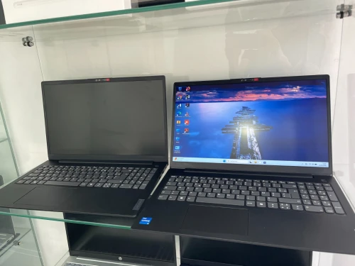 Lenovo V15 G5 i5-13420H (13th Gen)  | 8GB RAM | 256GB SSD |15,6 FHD  | Neuf sous emballage  | Garantie 12 Mois