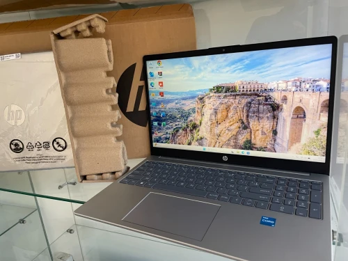 HP Laptop 15-fd0532nia | i3-1315U 13Gen | 8GB RAM | 256GB SSD | 15.6"FHD | Neuf Sous Emballage + Garantie 12 Mois