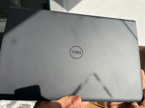 DELL VOSTRO 3530 i3-13GENERATION/ 8G RAM / 512GB SSD/ 15,6'' FULL HD/ Neuf sous emballage