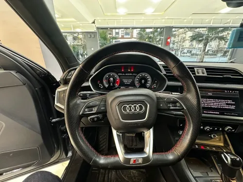 Audi Q3 2022 S Line compétition