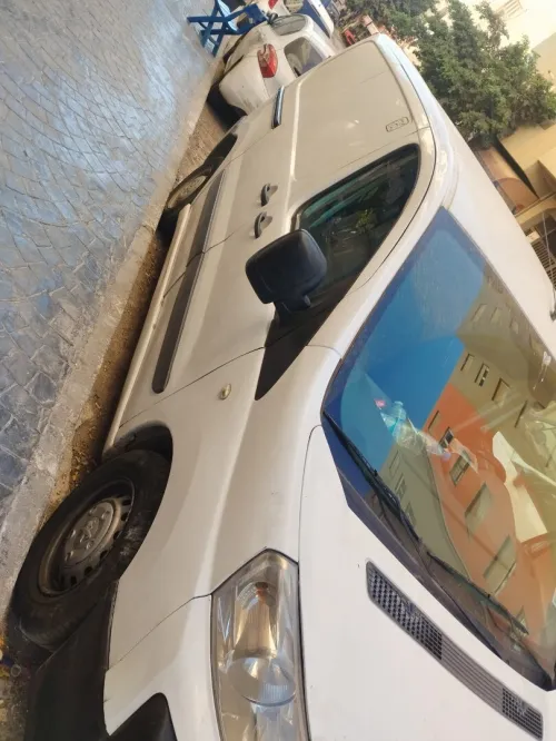 Peugeot Exper 2012 