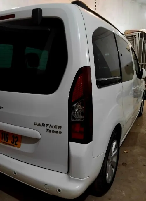 Peugeot Partner 2016 Tepee Allure 