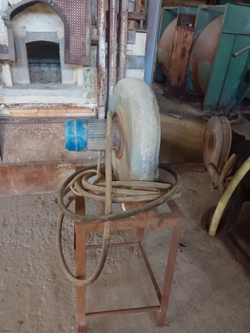 Materiel de fabrication d'articles en verre
