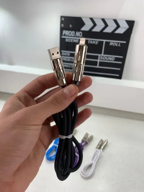 Câble de charge multifonction 4 en 1 USB et Lightning 240W  كابل شحن متعدد الرؤوس